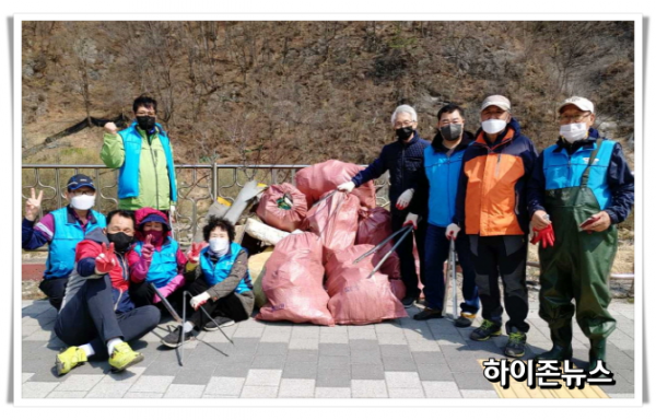 rehihi황연봉사단, 깨끗한 태백만들기 환경정비 활동 실시(2).png